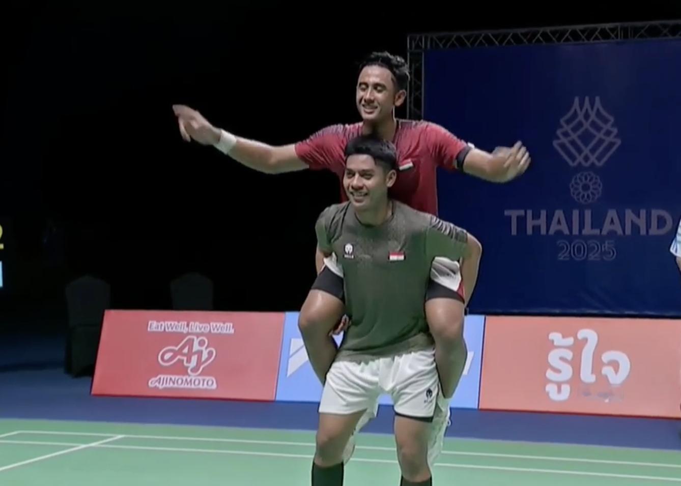 男单决赛：法汉🇮🇩 13-21、21-8、21-12 🇮🇩乌拜迪拉202