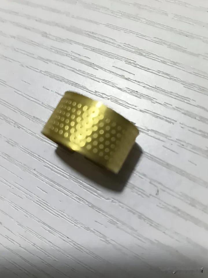 你想念自己的祖母吗?                   前几天整理旧物翻出个磨