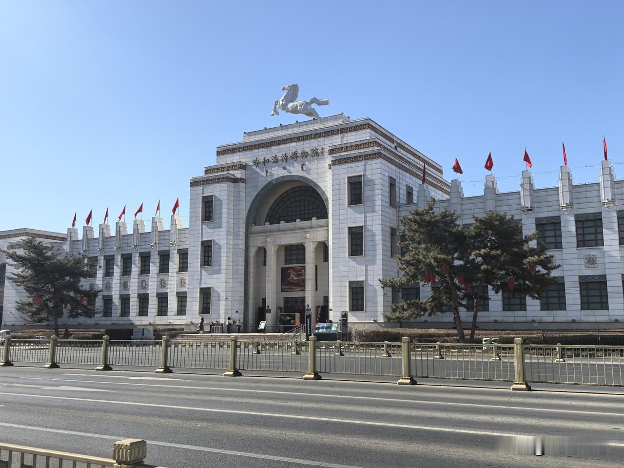 呼和浩特人才引进对大学院校的要求，我觉得对报考是个方向参考：北京理工大学、北京航