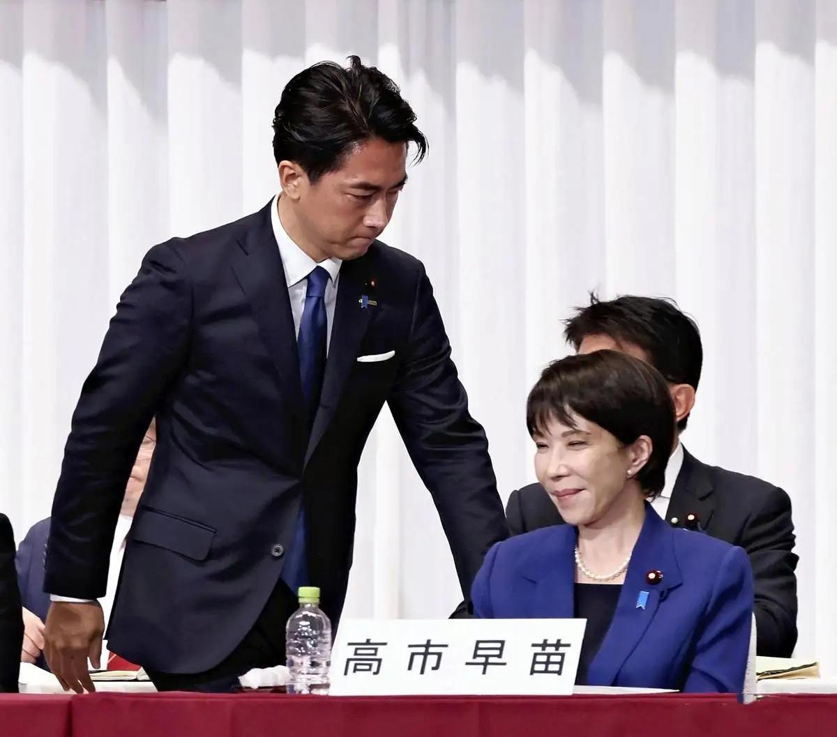 众望所归，日本右翼代表人物，敬国鬼厕的常驻嘉宾，有着女版安倍之称的日本铁娘子的高