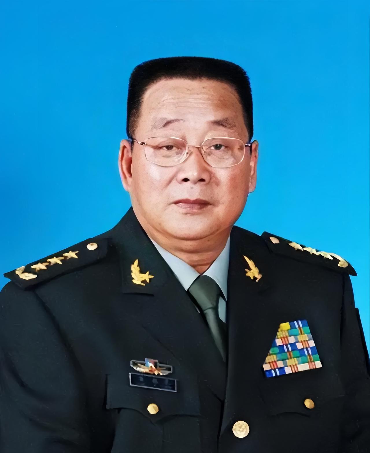 贵州思南曾经是一个贫困县，经济并不发达，却出了两位名将。一位是旷继勋，他是红25