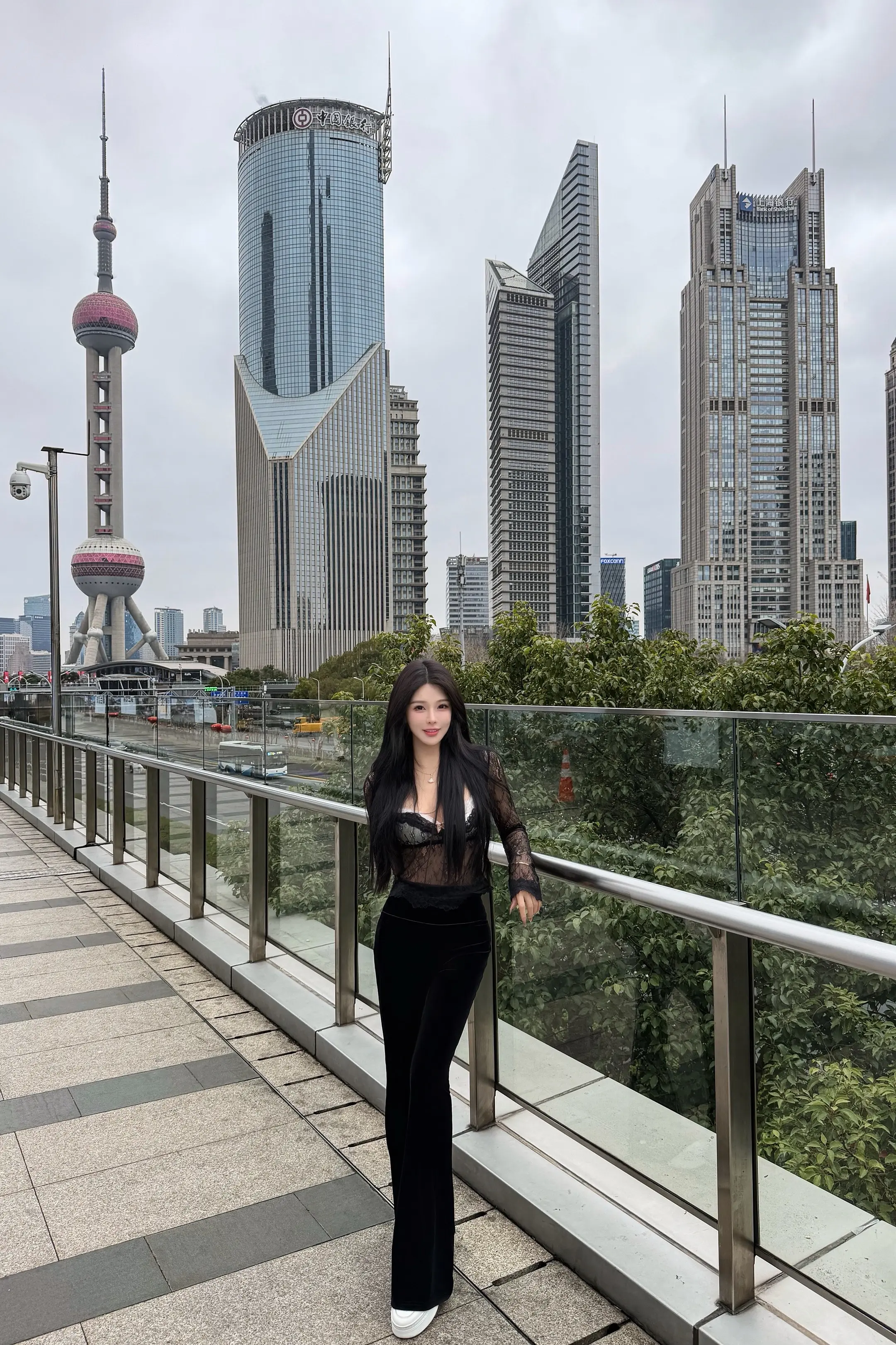 在谷底也要开花，在海底也要望月