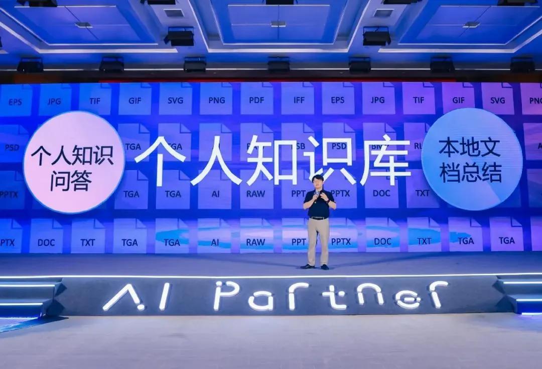 AI走下云端还要经历哪些？最近，联想中国消费互联网服务事业部总经理陈学桂提到，中