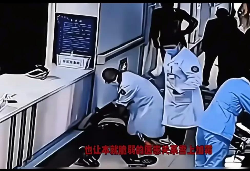 近日，南京鼓楼医院院长于成功被人尾随至家里，对于成功及其妻子砍成重伤！事发以后，