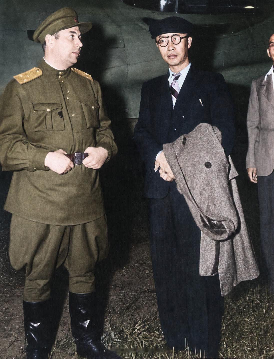 1945年8月，被苏联俘虏的溥仪 
