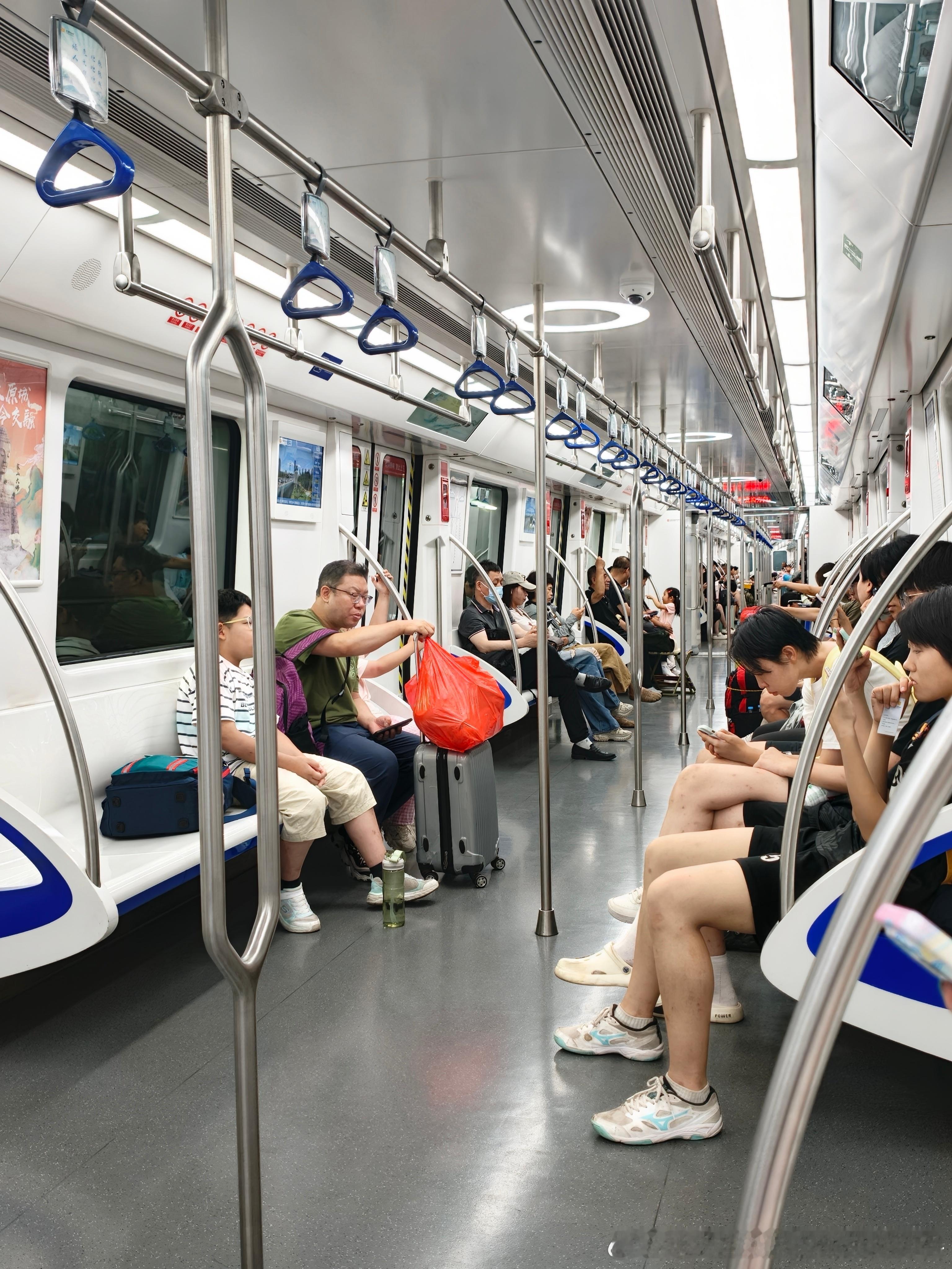 【郑州地铁太原地铁】网友：2026年8月17日（周一），网友自郑州前往太原和大同