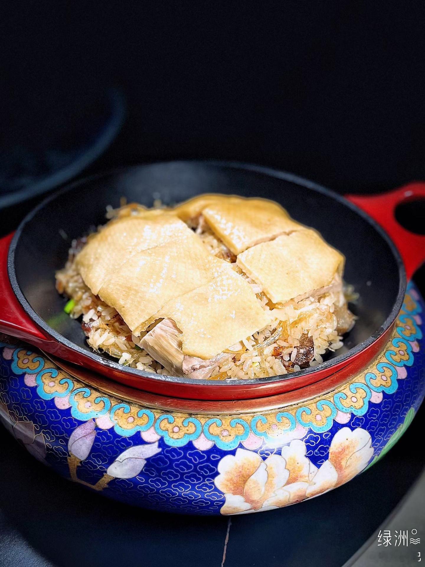 古城老院，厉家菜，四合院里吃宫廷味 东四一带的胡同，藏着北京最深的底蕴。魏家胡同