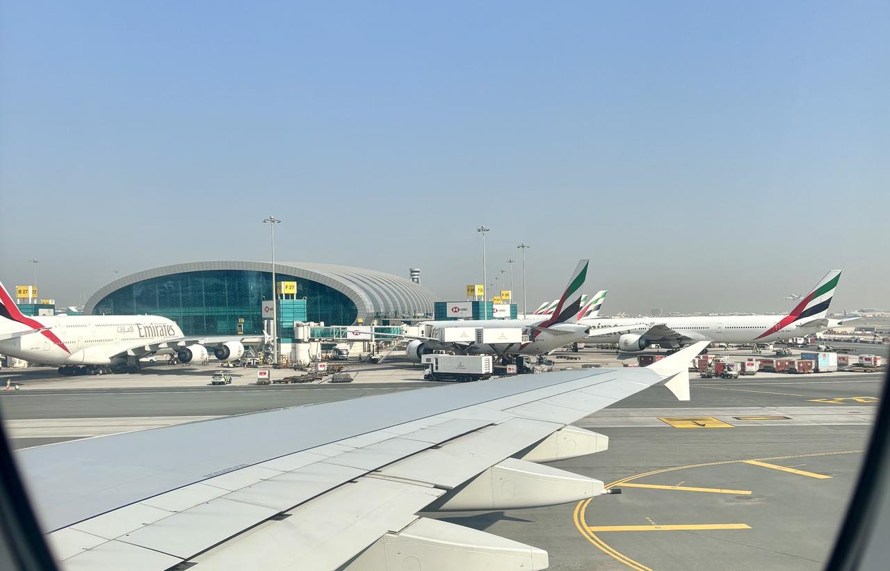 冲突之下的海湾地区三大航空最新动态

阿联酋航空：所有航班暂停至3月2日星期一阿