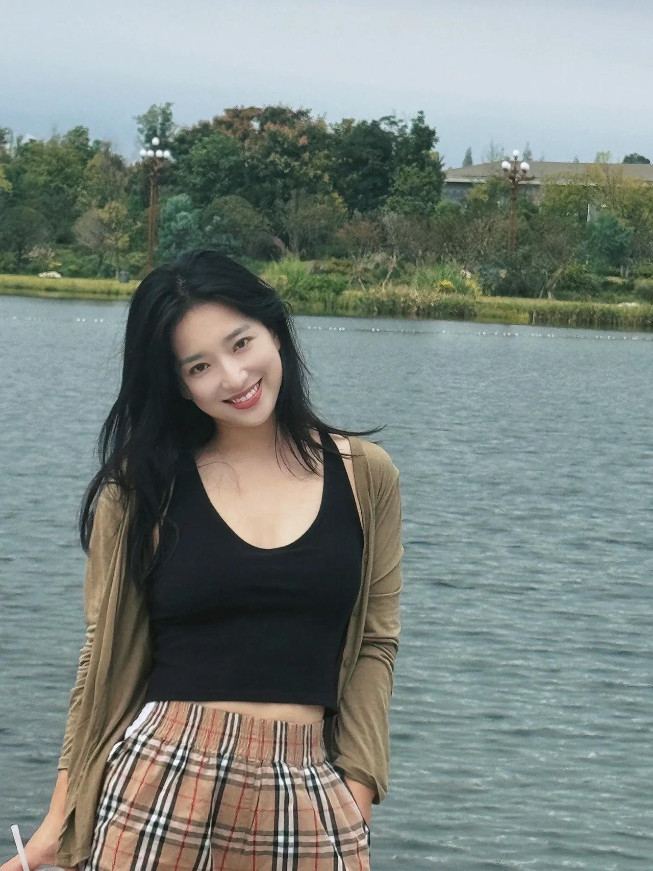 #少女风写真照# #分享美少女美照# #自然美写真集# #绝美写真推荐# #清纯