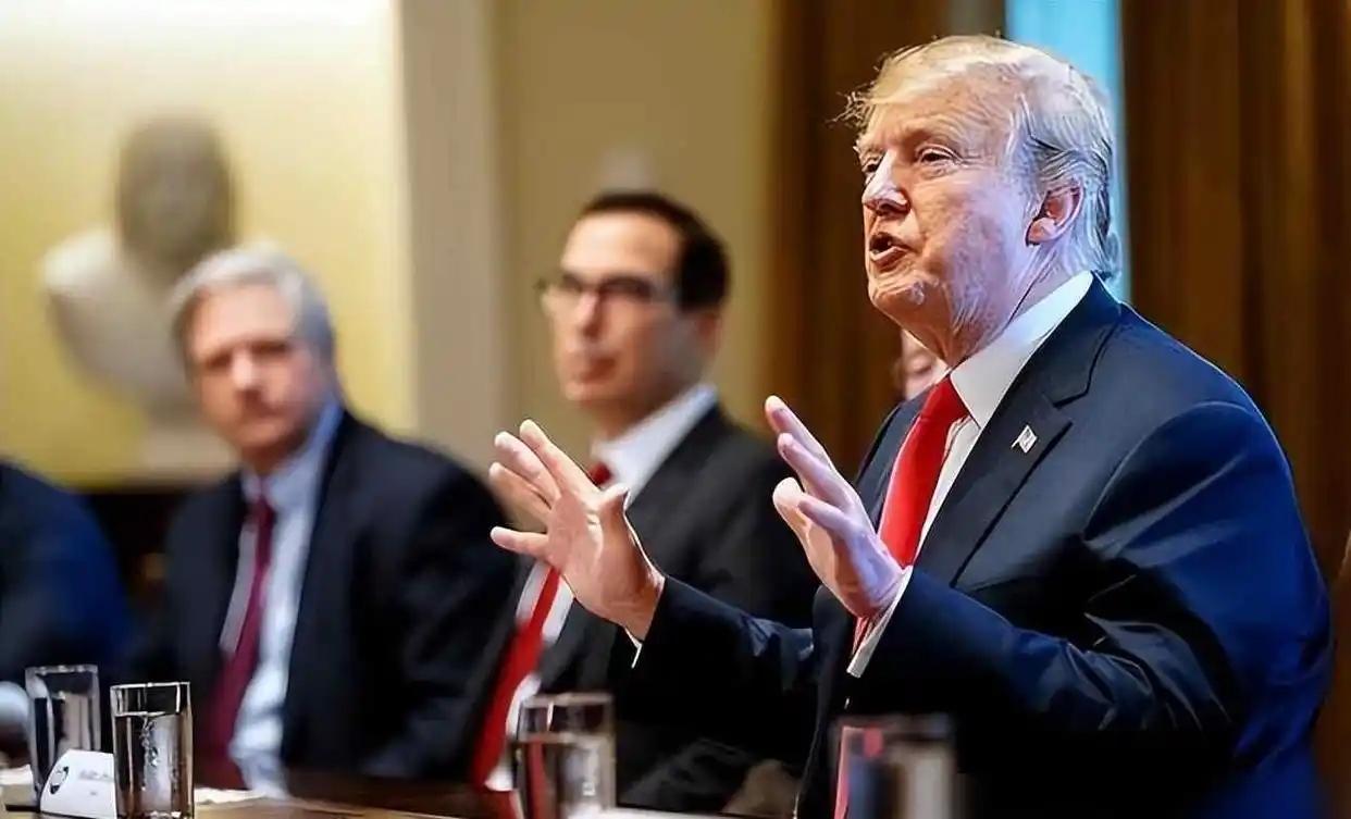 悬赏1500万！特朗普要活捉马杜罗，俄罗斯大使痛批美国霸权威胁！

美国总统特朗