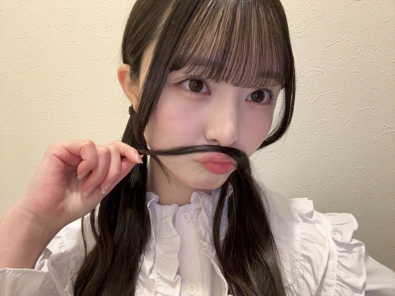 片山紗希「ハーフツインに触れてくれた方は数人でした🙄みんなが話せる隙を与えてな