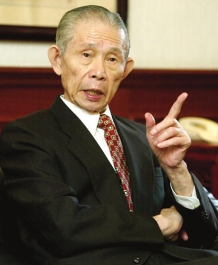 2008年，富商王永庆去世，子女惊讶地发现，父亲在瑞士银行竟有400亿存款。随后