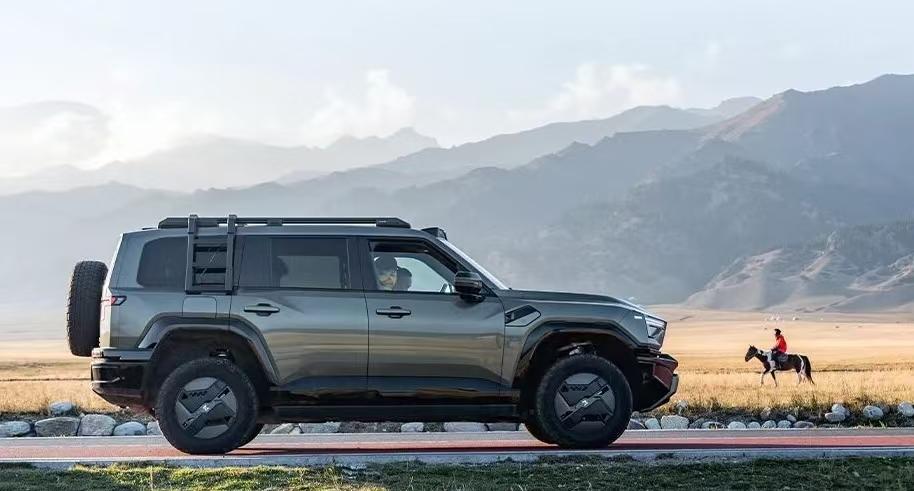 14亿国人都彻底低估了华为的智驾！
小米智驾团队：约3000人
小鹏智驾团队：约