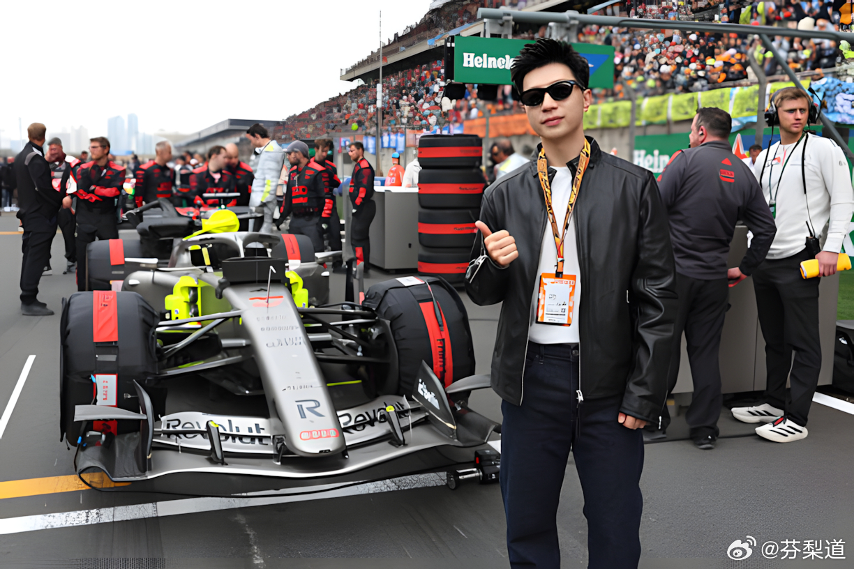 F1中国大奖赛马龙龙队，酷！ F1