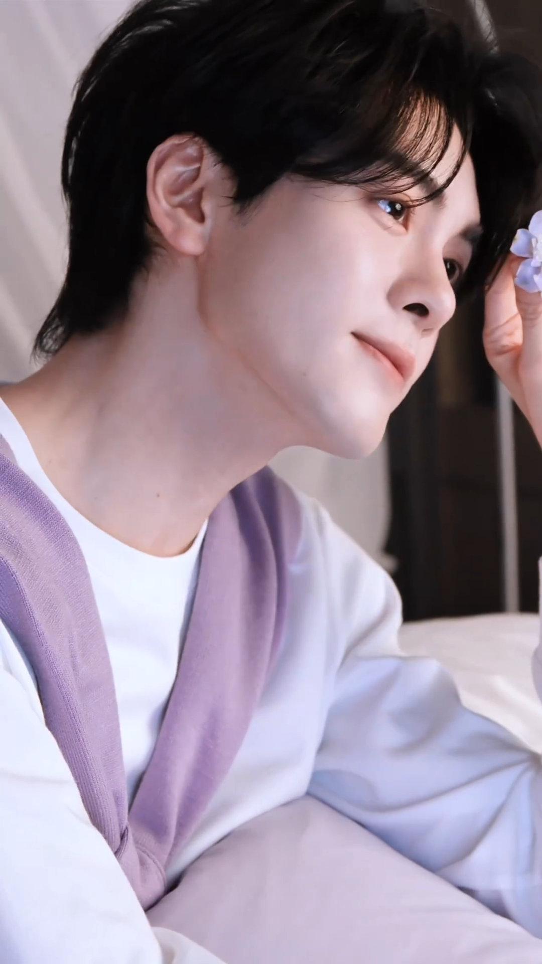 曾舜晞香芋紫蛋糕 曾舜晞生图状态好好 杭州偶遇曾舜晞太幸运了！香芋紫穿搭甜到心坎