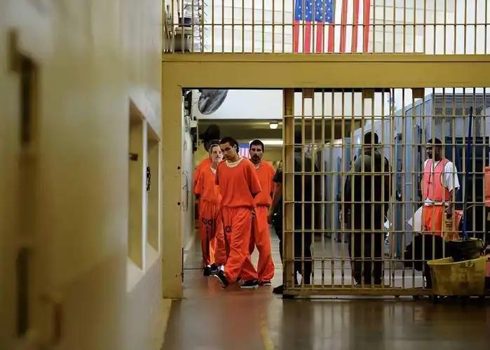 为啥不推广氮气执行死刑？说出来可能不信，一旦用上氮气，犯人可能比被枪毙还要痛苦。