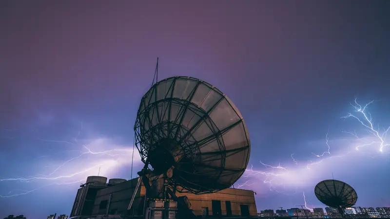 北斗破局：千倍性能背后的"隐形守护者"！

当全球卫星导航系统成为现代社会的"空