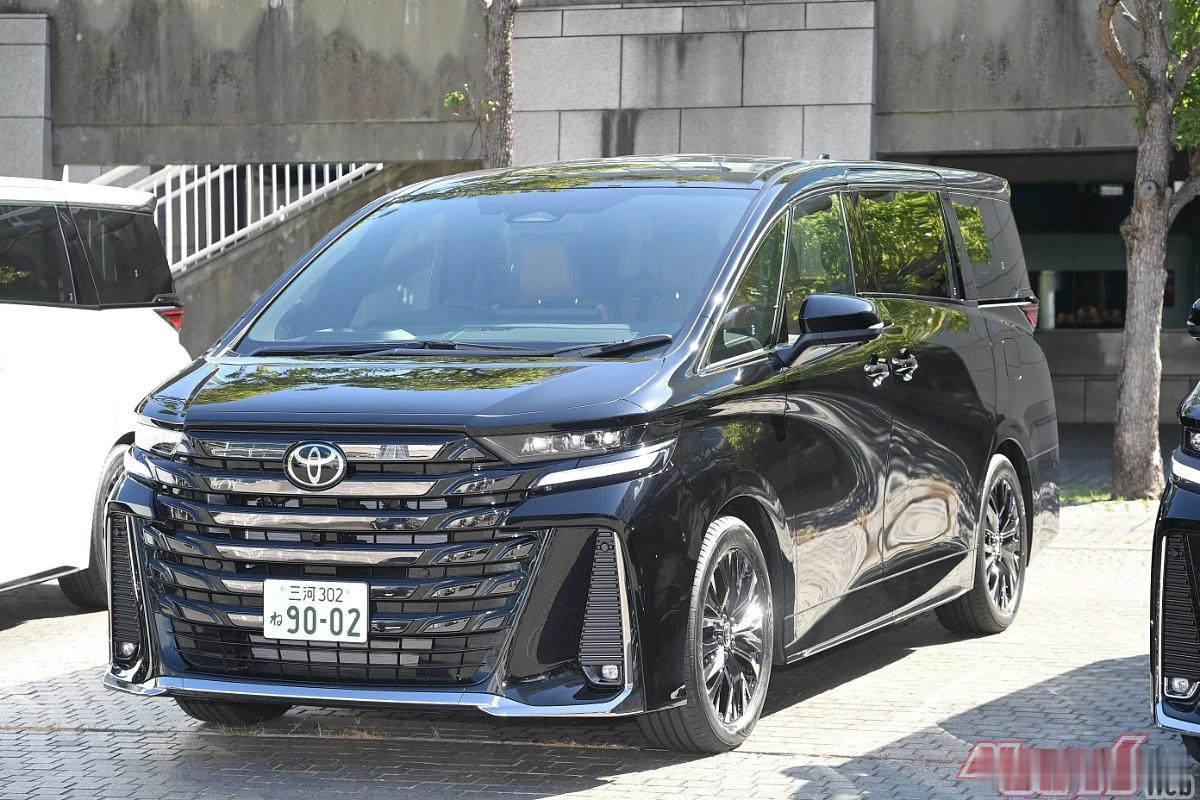 以防大家不知道，丰田威尔法日本规格，已经用2.4T四缸发动机，换掉了3.5L六缸