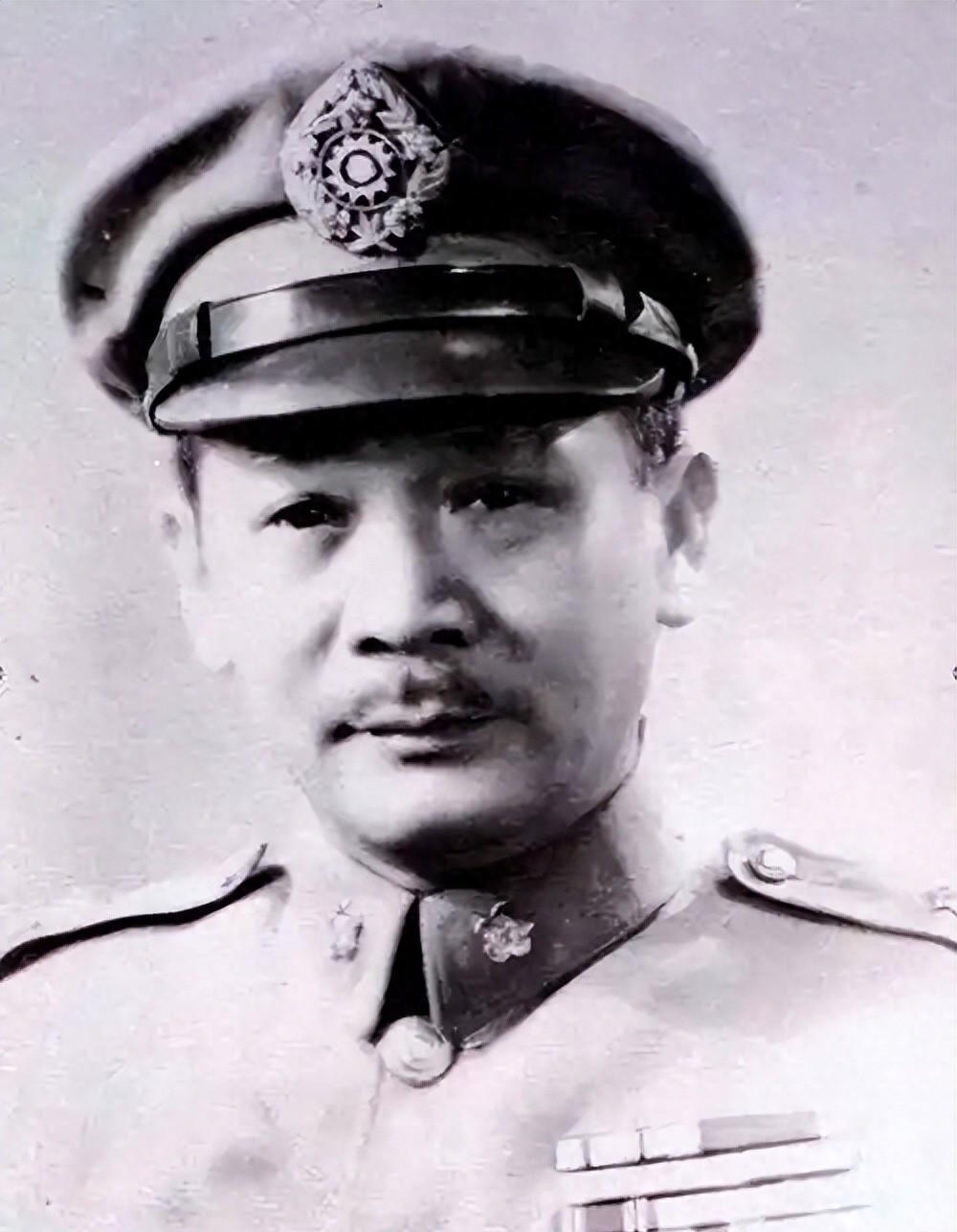 建国以后周总理反复邀请张发奎出仕，张发奎始终客气拒绝，坚持：我哪一方都不会站队吗