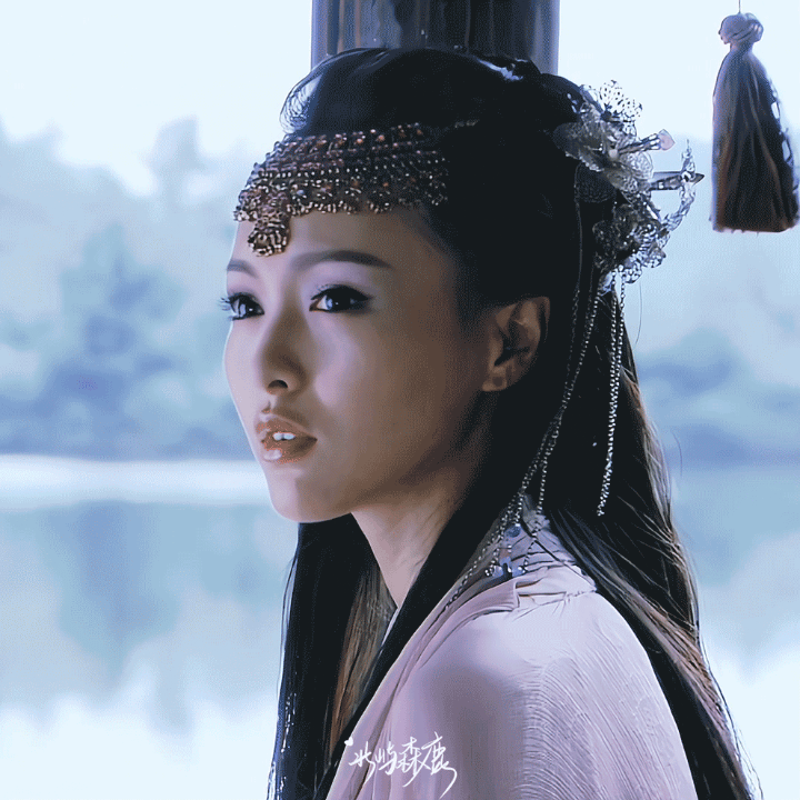 我将辞职回家研究这个鼻影.如果是紫萱这样小露香肩，我将觉得风情款款如果是这张平底