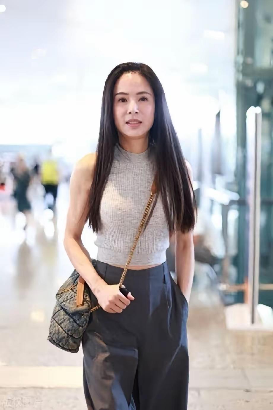 曾经的女神如今也老了
