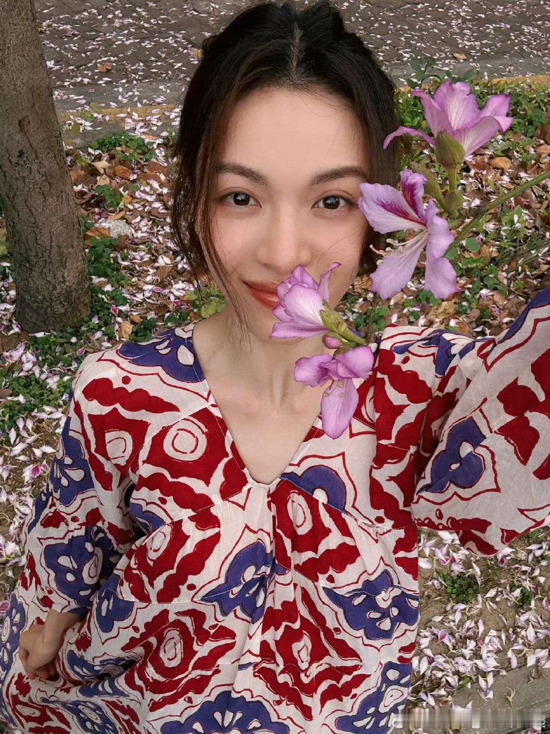钟楚曦好明媚 ​​​