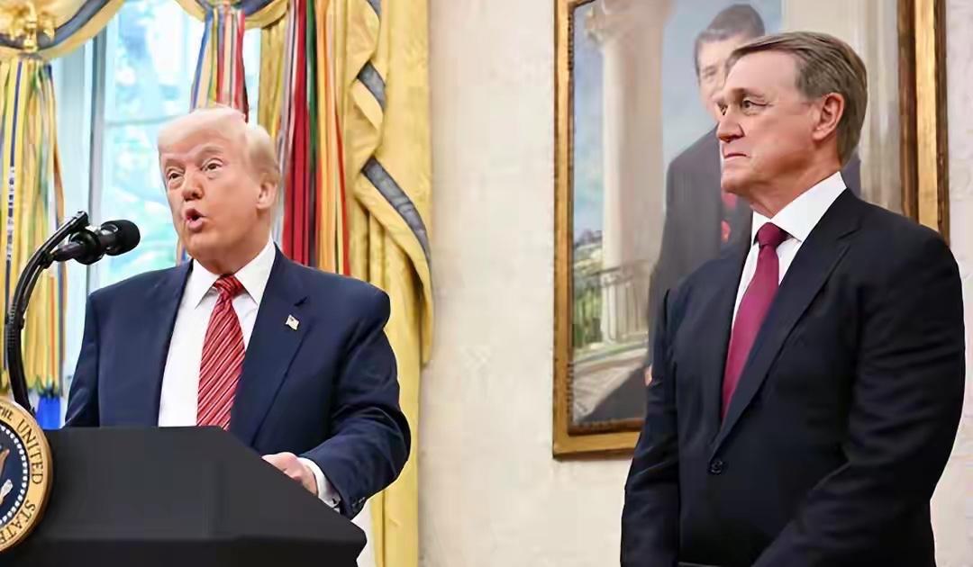 特朗普突然悄悄召回美国驻华大使，为了访华？为了伊朗战事？为了甩锅？为了中期选举？