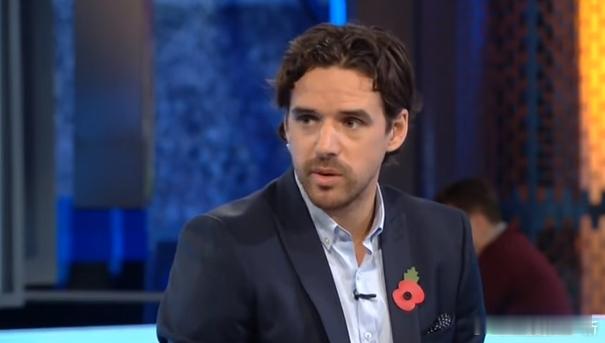 哈格里夫斯：曼联能零封真是太棒了，因为他们的进攻没什么问题英超第18轮曼联主场1