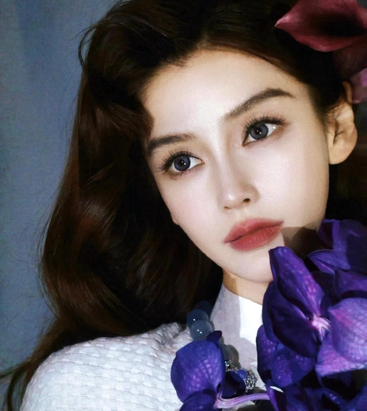 Angelababy，上热搜了！！
3月7日一早，baby突然冲上热搜第一，没想