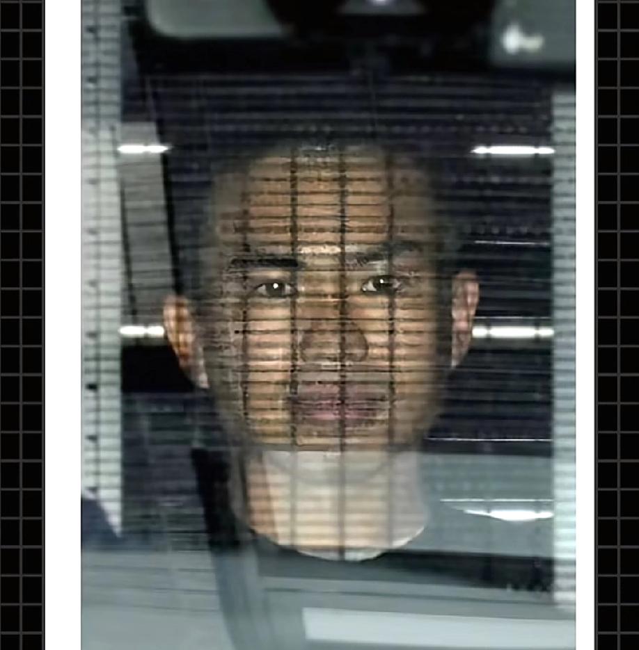 那个持刀闯入中国驻日大使馆的，日本自卫队士兵的照片终于公布了。

从他的眼神里就