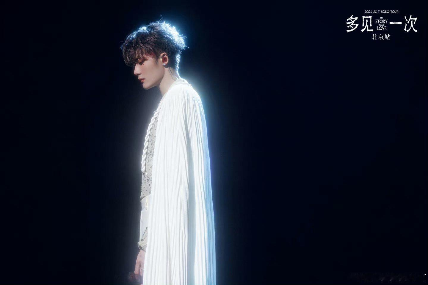  檀健次演唱会焦虑到失声檀健次挂吊瓶彩排真的被檀健次狠狠戳到心疼！为了完美舞台焦