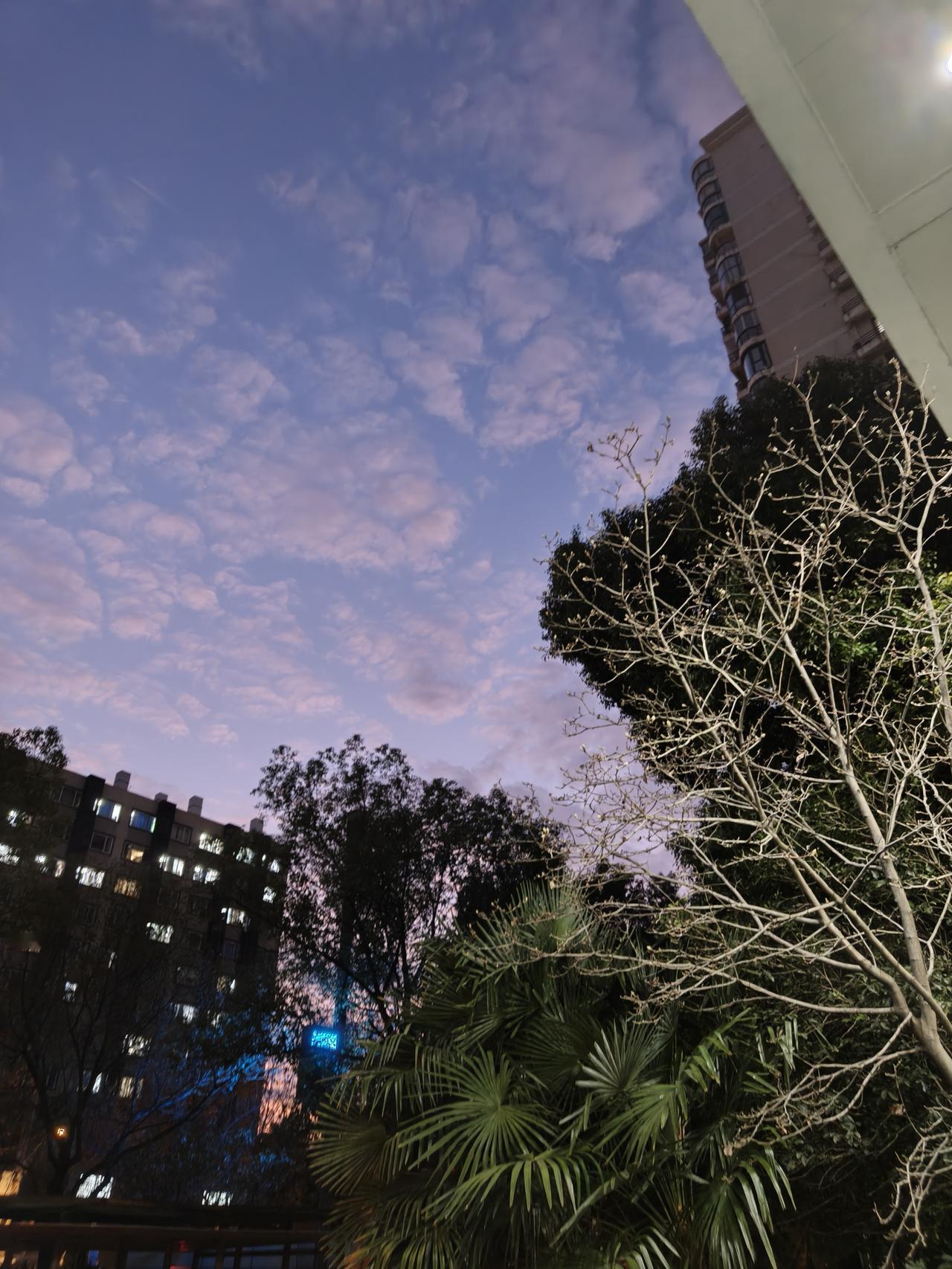 日出🌅而作，日落🌇而息
一天的工作就这样结束了！