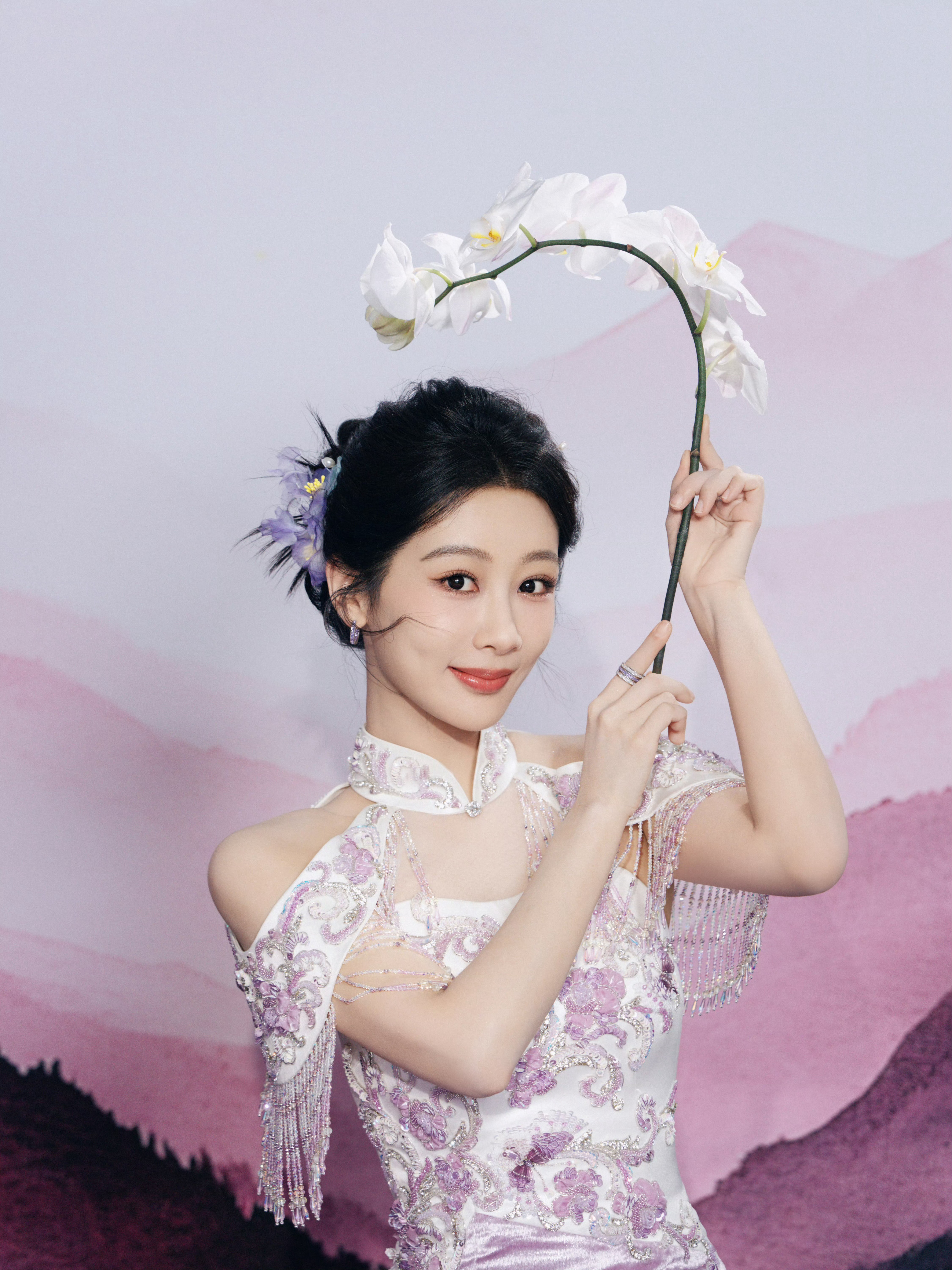 家业杨紫李祯 我只是很热爱演戏，我希望活出真实的自我，想让喜欢我的朋友知道原来杨