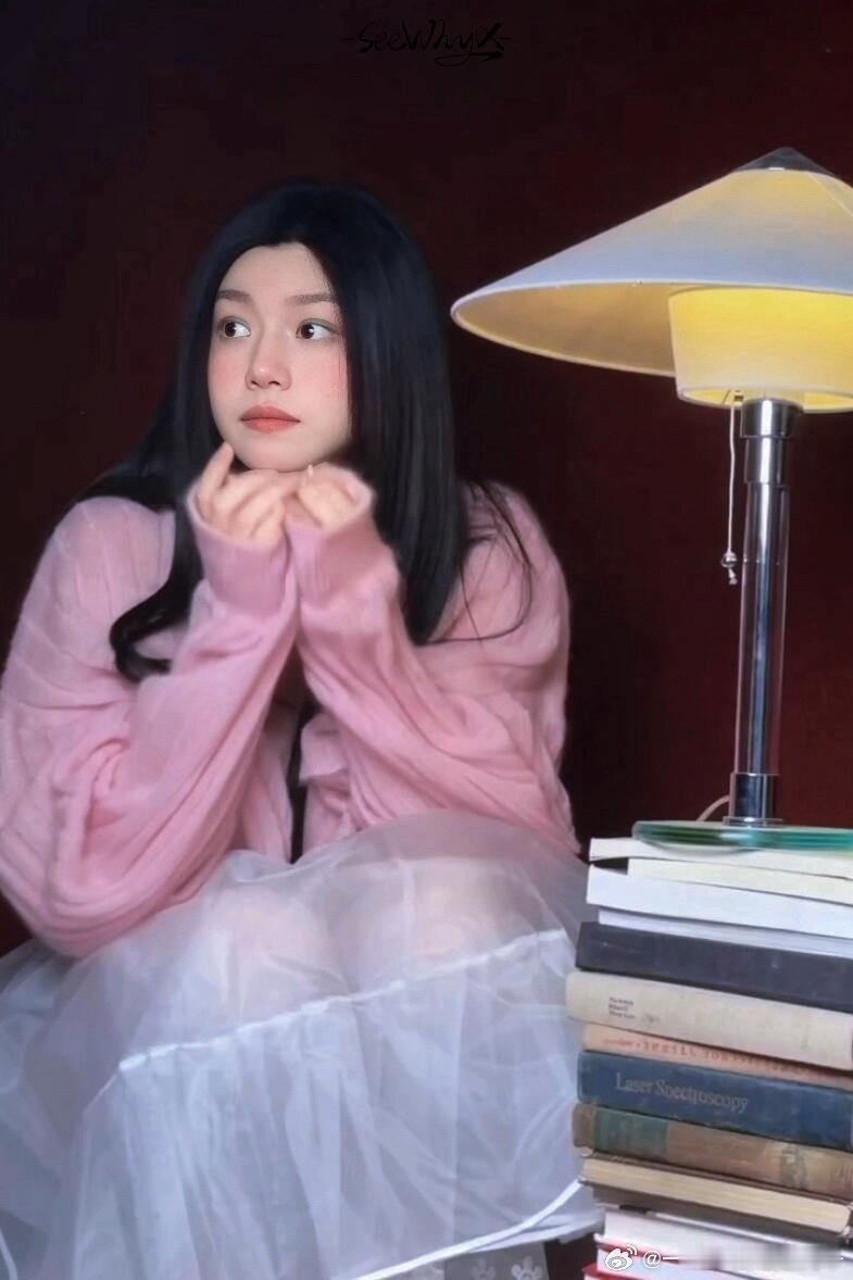 歌手直播原来陈妍希也在追歌手！坐在观众席近距离感受现场，跟着音乐共情，这一刻无关