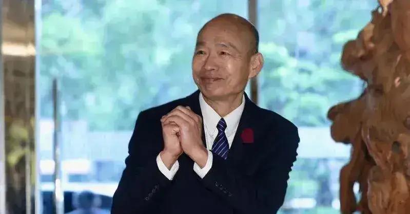 台湾立法院前脚通过了7800亿军购预算案，后脚赖清德弹劾案中，韩国瑜和江启臣未投