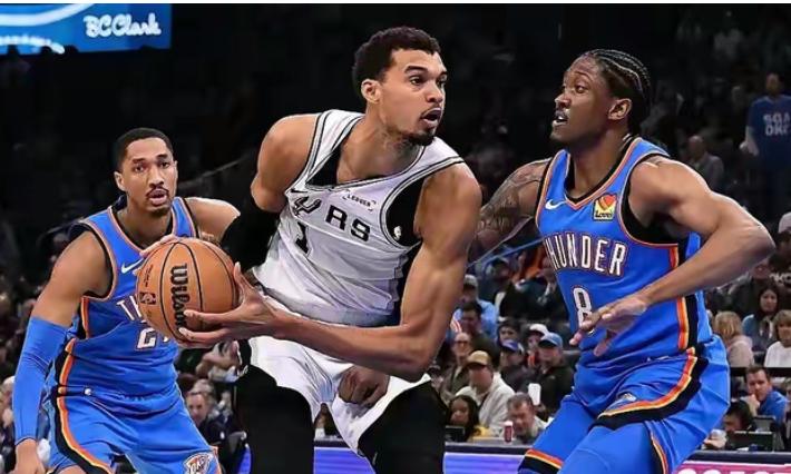 NBA西部决赛，马刺对阵雷霆的比赛中出现了奇葩的一幕。在比赛过程中，摄像机镜头不