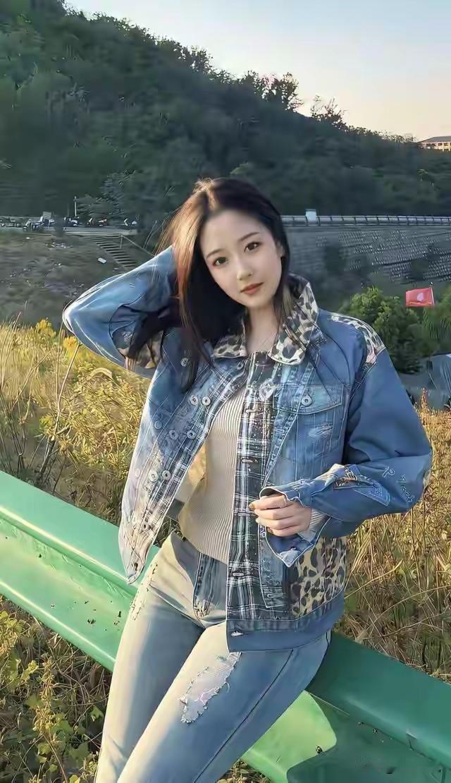 男女一屋，女人不怕你动手动脚，最怕你做这3件事。
 
身边接触过很多有情感困扰的