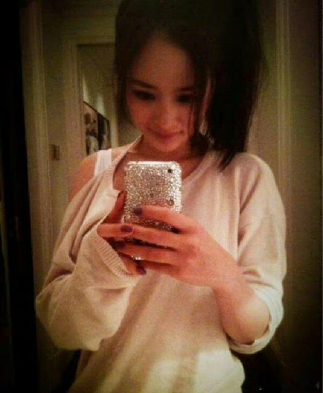 没想到早期的杨幂这么非主流啊[允悲][允悲][允悲]真的是绝了啊 ​​​