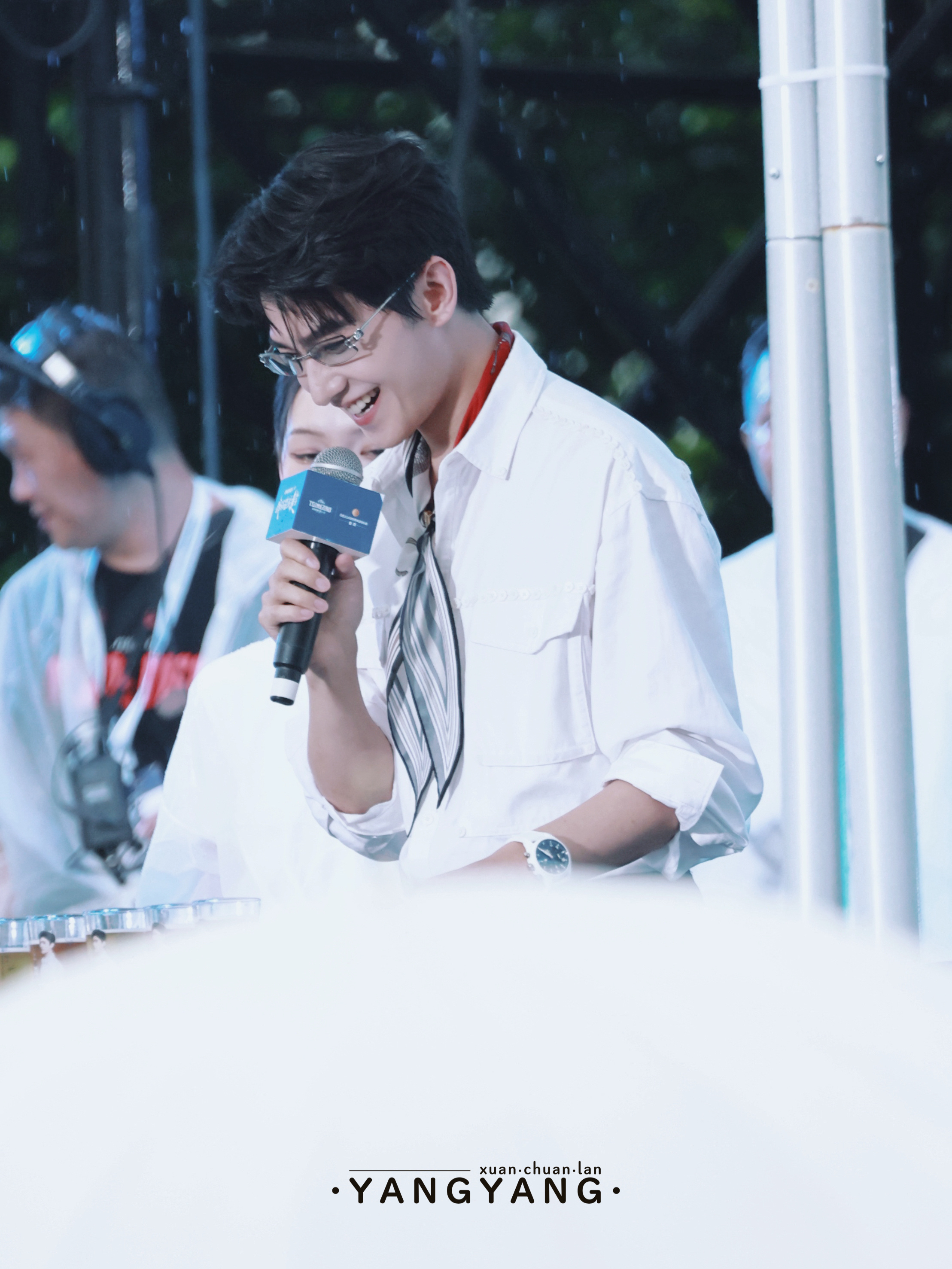 📸 ✨🔹𝓨𝓸𝓾𝓷𝓰光前线🔹✨ 📸喜欢一个人，风雨兼程也是浪漫。
