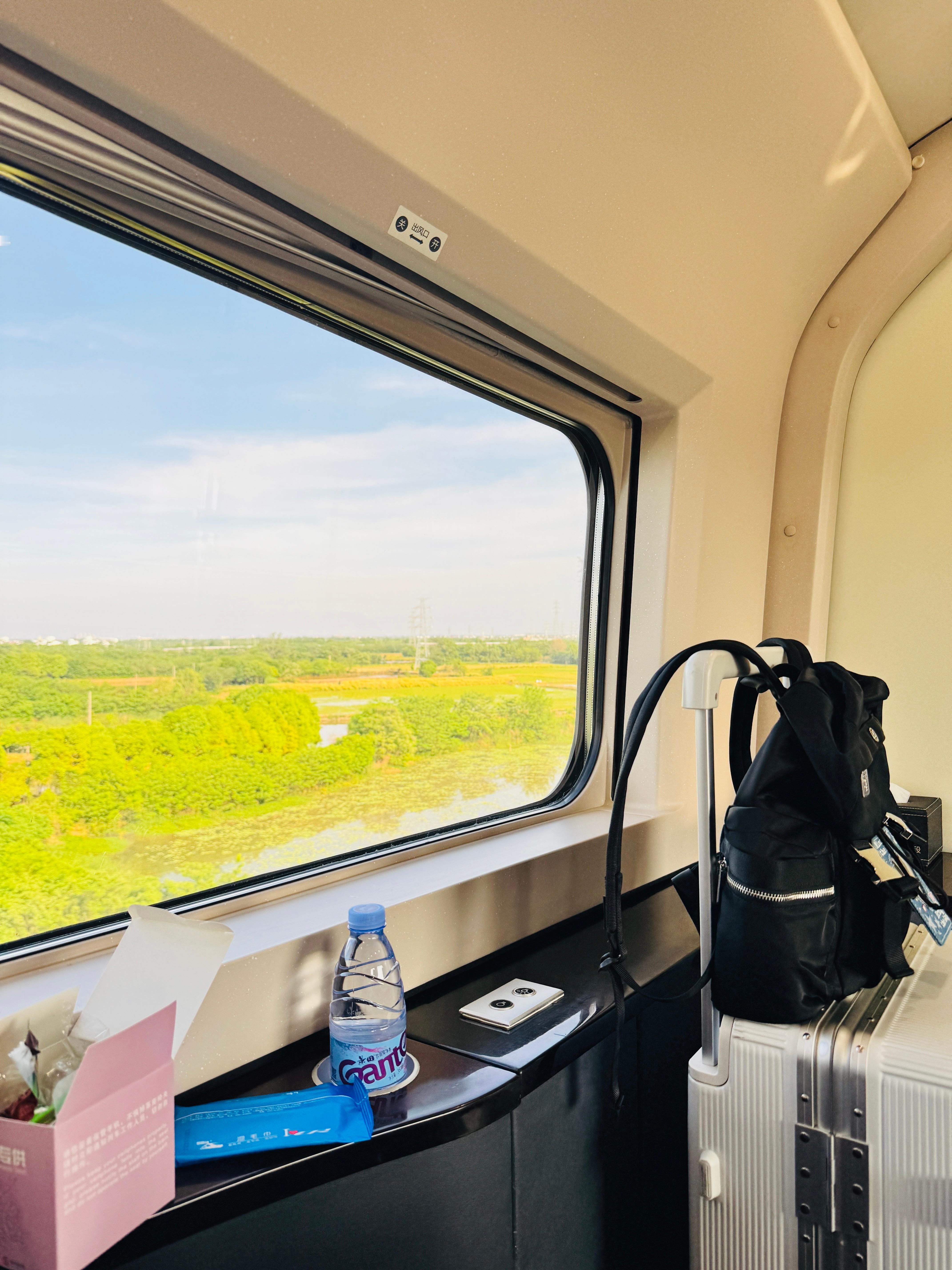 打工人买不到票被迫版商务座，也是享受了