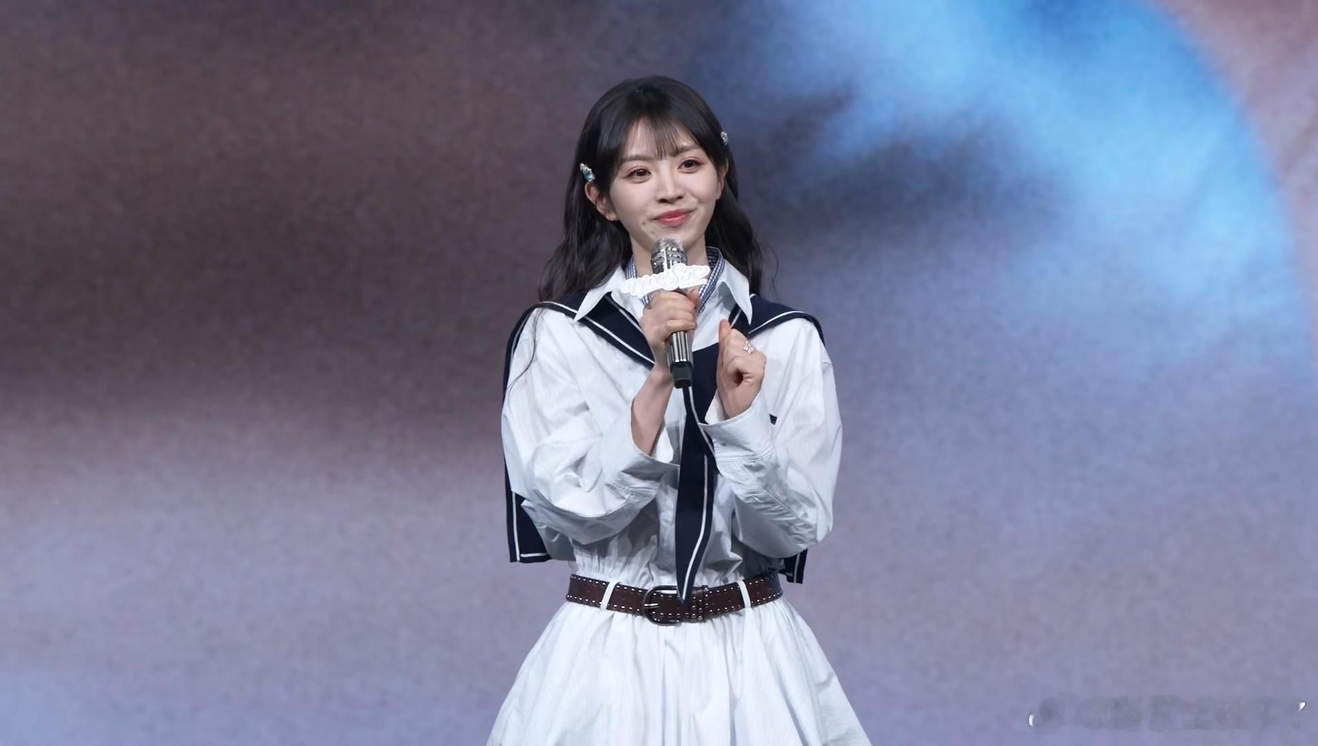 vivo S50给小田拍的太美了吧！影像实力很能打，蓝厂看家算法升级后，拍人像清