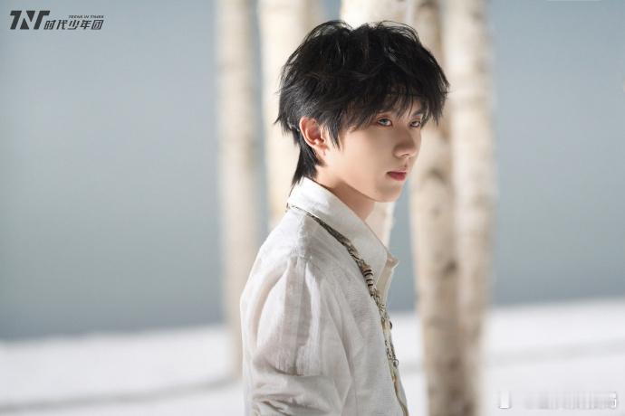 时代少年团月夜狂想曲角色花絮照  时代少年团月夜狂想曲角色最新花絮照， 雪落下的