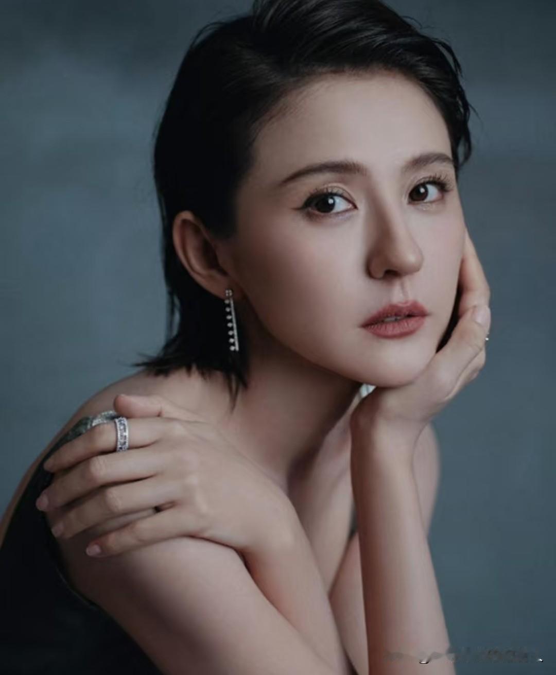 聊聊热依扎算不算“老北京”和演技这事儿
 
首先说“老北京人”的定义，本来就没那