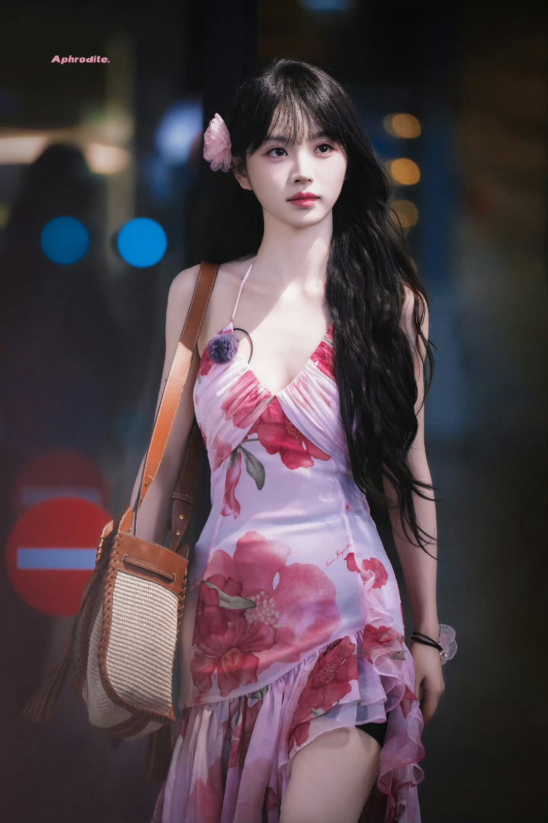 这个裙子 这朵花 真嘟风情万种[害羞] ​​​