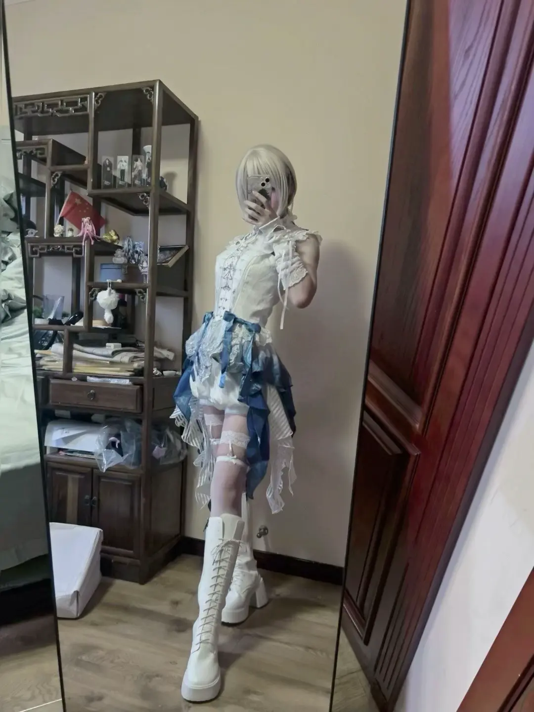 蓝白龙骨