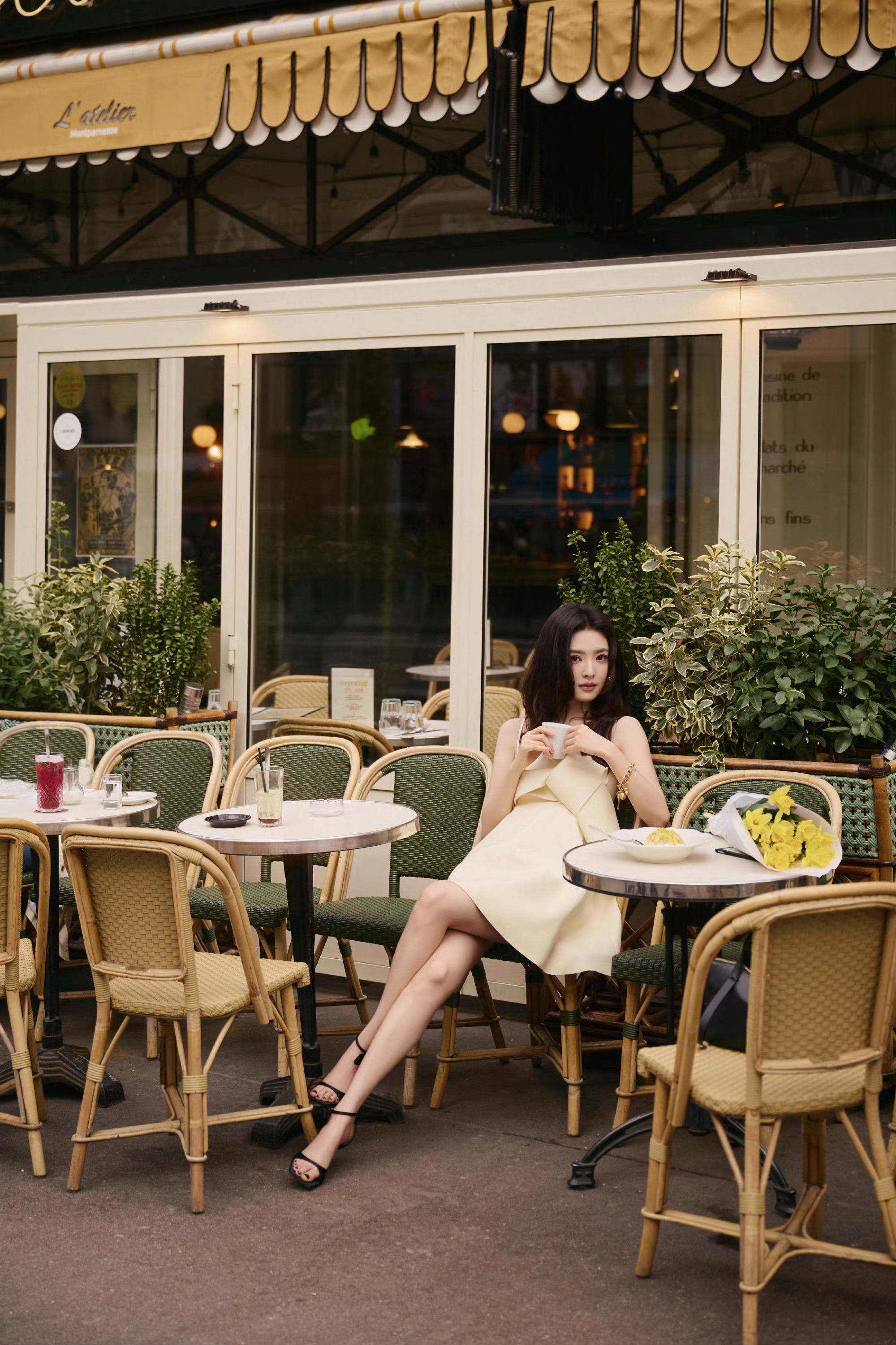 章若楠 in GIVENCHY 💛🌼 作为品牌大使亮相纪梵希2026秋冬大秀