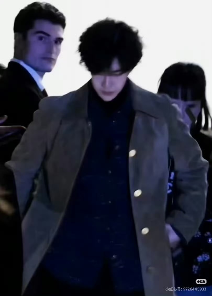 手办一样精致💚💚王一博这张好像bjd