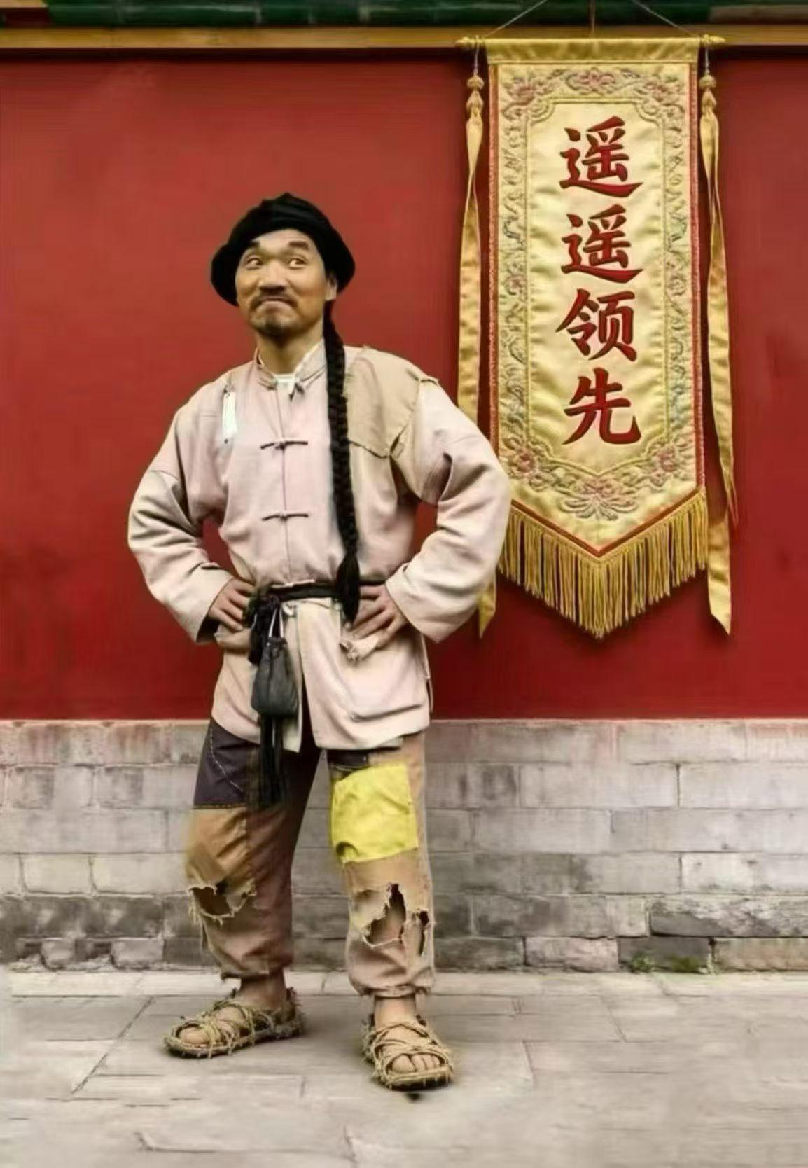 社会上的蠢货不在乎三种人！一种是从未被社会毒打过，以为人生处处是花园！还有一种是