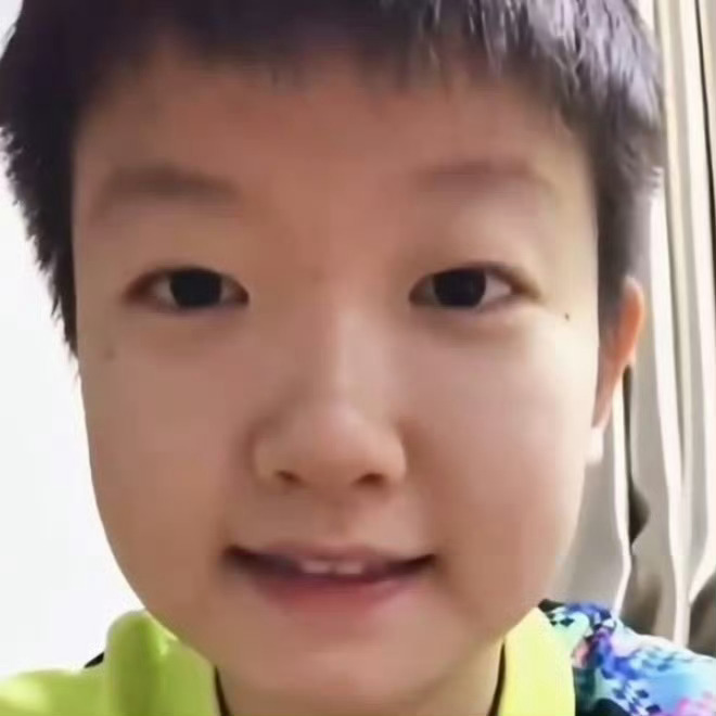 哈哈，时间在我莎身上什么也没带走。 
