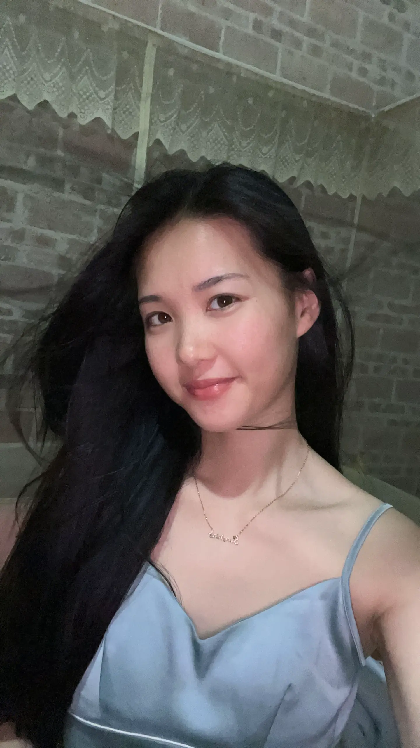 我睡觉了 反正也等不到你的信息